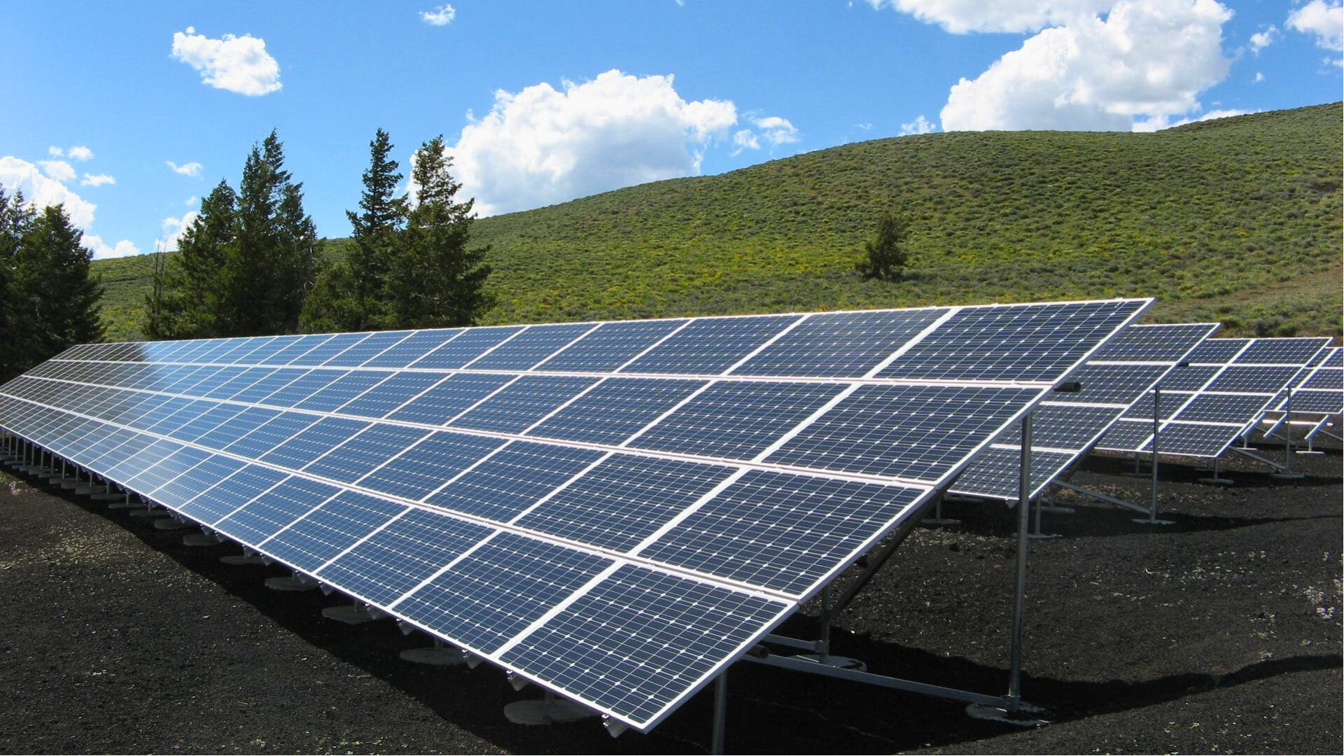 Beginner's Guide to Homesteading RENEWABLE ENERGY